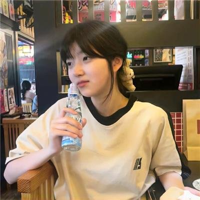 科举写小说，女帝破防了